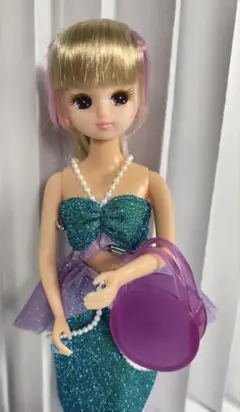 リカちゃん人形。ドレスリカちゃん、マーメイドビーチウェア、ドレスアップ