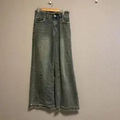 デニムパンツ
