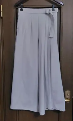 ワイドパンツ　アシンメトリー　ユニクロ、しまむら、ロペピクニック、エイミーロウ