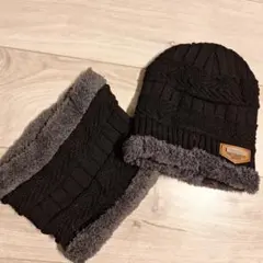 未使用　ブラックニット　帽子・ネックウォーマーセット
