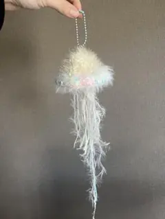 手編みのクラゲキーホルダー