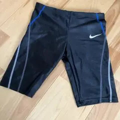 ア*マ様 Nike 水着 130サイズ 黒/青