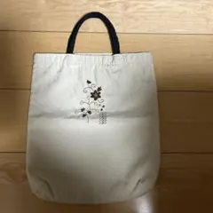マタノアツコ 刺繍バッグ ホワイト系