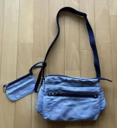 エース　PAIVAA　軽量ショルダーバッグ　ミニポーチ付き　ブルーグレー