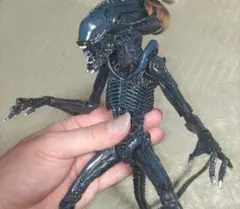 ネカ フィギュア