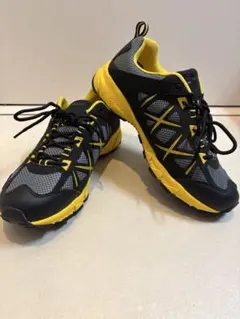 コールマントレッキング　ハイキング　シューズ 黒黄Coleman 27.5cm