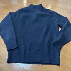 ユニクロ　ハーフジップ　黒 ハイネックニット セーター