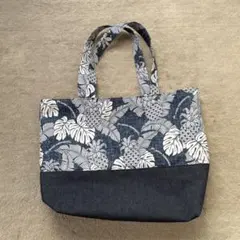 Item thumbnail for item c0fe2cf7-df7f-4ed3-bfaa-ab1bcd513a42