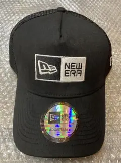NEW ERA Black色Silver刺繍メッシュキャップフリ➖サイズ
