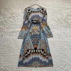 レオナールシルクロングワンピース 大花柄 ベルト付き総柄レオナール 上品 華やか レオナールシルクロングワンピース 大花柄 ベルト付き総柄レオナール