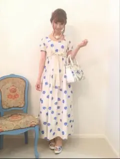 ジーザスディアマンテ ♡ マキシワンピ バルドー薔薇柄 ホワイト