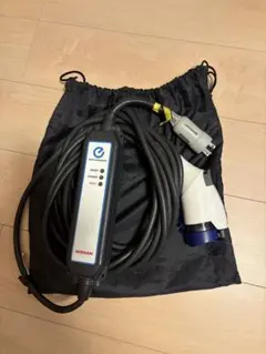 新品同様 新ロゴタイプ 現行機種 日産リーフ充電ケーブル 6WX0A 304