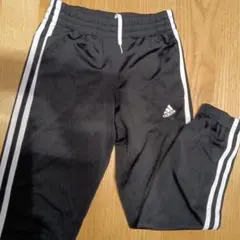 adidas 黒 ジャージ 3本ライン130センチ