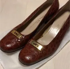 Salvatore Ferragamo パンプス