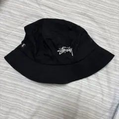 Stussy ブラック バケットハット