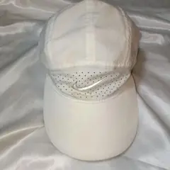 Nike メッシュパネル ホワイトキャップ