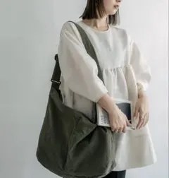 カーキ ショルダーバッグ 大きめ