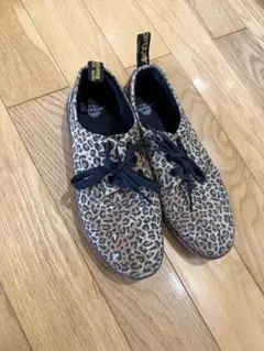 シューズ スニーカー