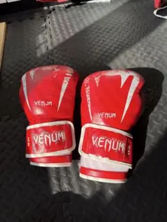 Venum ボクシンググローブ giant3.0 14オンス レッド