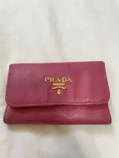 PRADA ピンク サフィアーノレザー キーケース