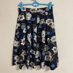 デビュードフィオレDebut de Fiore 花柄スカート 38 レッセパッセのサムネイル