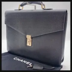 極美品 CHANEL キャビアスキン ビジネスバッグ 鍵付 黒のサムネイル