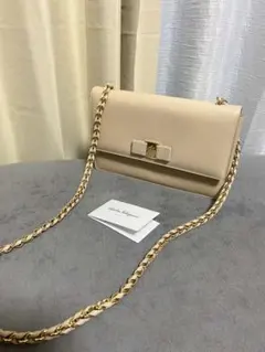 ⭐︎ferragamoピンクベージュ　ショルダーバッグ