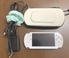 SONY PSP ホワイト 本体　専用ケース　充電器付き セット