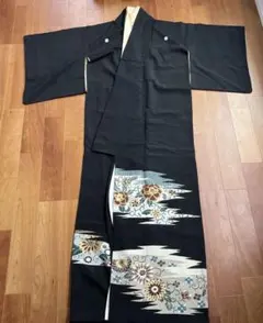 黒留袖 菊牡丹文様 五つ紋 比翼仕立て