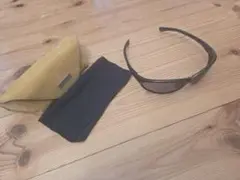 ブラック スポーティー サングラススモークレンズ