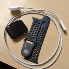 Apple Watch Nike se 44mmのサムネイル