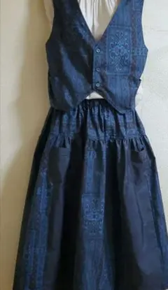 大島紬リメイク　リバーシブルベスト、スカートス―ツ