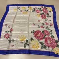 valentino garavani 花柄スカーフ