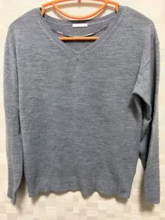 【GU】ジーユー　グレー Vネック セーター 長袖　カットソー