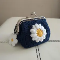 ハンドメイド　モチーフ編み　かぎ編みがま口　グラニースクエア