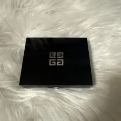 ル•ヌフ•ジバンシイ12のサムネイル