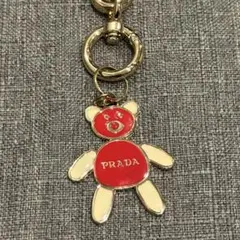 PRADA クマ　キーホルダー　赤