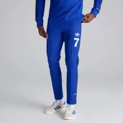 アディダスオリジナルズ　マンチェスターユナイテッド 3ストライプ トラックパンツ