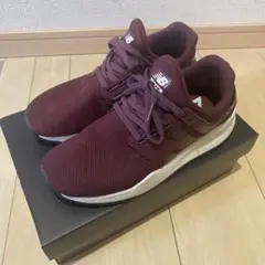 スニーカー22.5新品