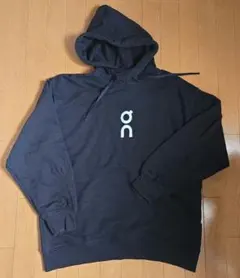 ON メンズパーカー　 CLUB Hoodie 　M