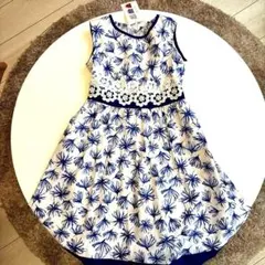 ‼️SALE‼️【新品♡タグ付き】Lili Lundi ノースリーブワンピースのサムネイル