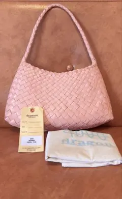 Item thumbnail for item 1b98b402-bc4e-4113-9a7a-990842370189