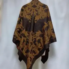 pierre cardin(ピエールカルダン)クラシカルな唐草模様 ストールのサムネイル