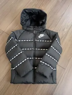 Nike ブラック ダウンジャケット フード付き