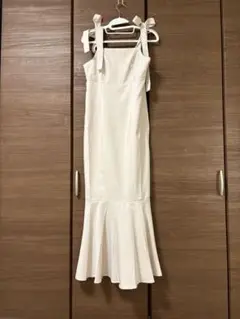 Louere ショルダーリボンマーメイドキャミワンピース