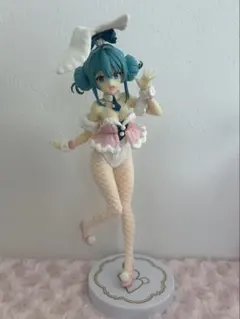 初音ミク　バニーフィギュア　白ピンクver 本体のみ