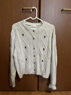 値下げ中1590→1390ehka sopoベージュ ニット花刺繍カーディガンF