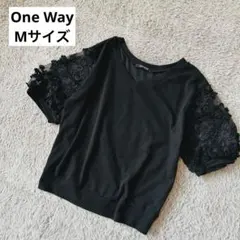 【One Way】美品　袖花レースカジュアル　Ｖネック　サイズフリーのサムネイル