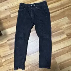 ZARAダークグレー デニムパンツ 裾切りっぱなし