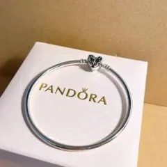 PANDORA 　パンドラバングル ブレスレット ハート バタフライ　19cmのサムネイル